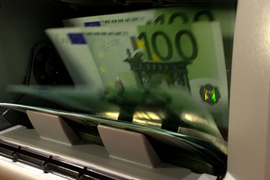 Atlyginimai ir investicijos: kuriose savivaldybėse piniginės pilnėja labiau?