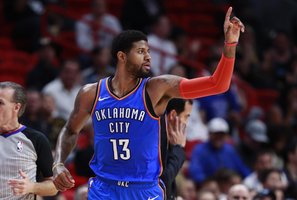 NBA naktis: P. George'o šėlsmas ir „Nuggets“ pamokos „Rockets“ krepšininkams