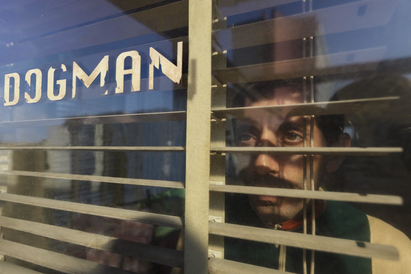 Naujausias M.Garrone filmas „Dogman“ (2018 m.) jau turi daugiau kaip 20 apdovanojimų.<br>Platintojų nuotr.