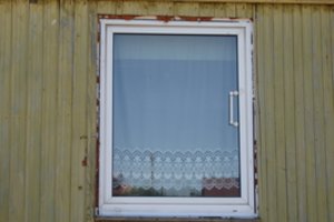 Nauji namai apkarto – dėl atsiradusių trūkumų liko kalti patys pirkėjai