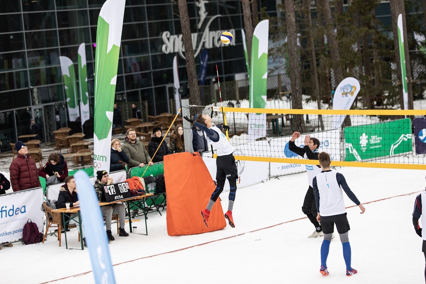  Druskininkuose vyko sniego tinklinio turnyras.<br> V.Dranginio nuotr.