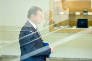 S. Skvernelio rinkimai: pinigų dalybos ir pažadai, kad jų bus dar daugiau 