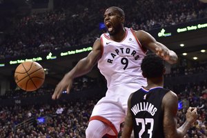 „Raptors“ nepaliko šansų pervargusiai „Clippers“ ekipai