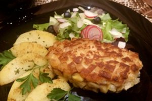 Vištiena su sūrio ir razinų įdaru primins legendinį „Astros“ kepsnį