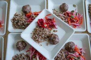 Išvardijo naujų mokyklų valgiaraščių klaidas: vaikai tokio maisto nevalgys