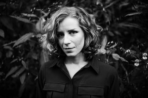 Alina Orlova pristatys pirmąją vinilinę plokštelę