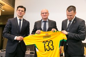 Apie futbolo paveikslą prabilęs rinktinės strategas V. Urbonas: „Žinau, kur patekau“