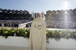 Popiežius pripažino, kad dalis kunigų ir vyskupų lytiškai išnaudodavo vienuoles