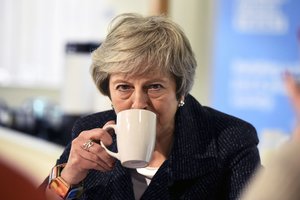 Theresa May žada Šiaurės Airijai atvirą sieną
