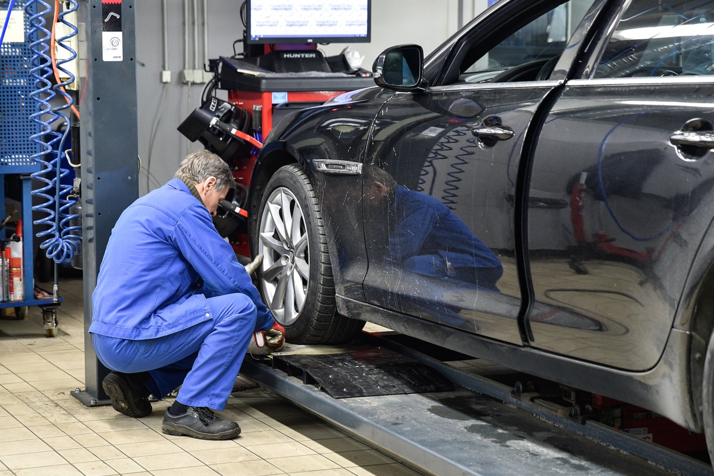 Nuo liepos 1 d. naikinami verslo liudijimai automobilių remonto paslaugų teikėjams.<br>V.Ščiavinsko nuotr.