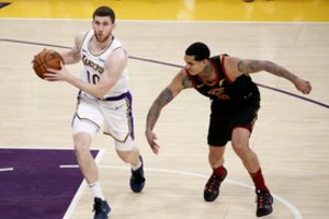 „Lakers“ komanda pasinėrė į mainų sūkurį: į Detroitą išsiuntė Ukrainos talentą