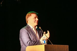 R. Karbauskis klausia konservatorių: „Nejaugi nebėra nieko mano gyvenime, kas jums netrukdytų?“