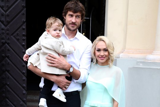 Skyrybų skandalą išgyvenusi Oksana Pikul prakalbo apie ramybę ir meilę šeimoje 