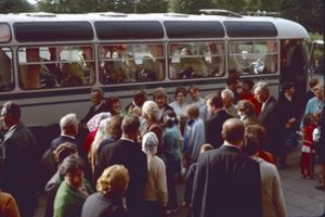 Filmo „Kelionės namo“ premjera: ką pamatė į okupuotą Lietuvą grįžę Amerikos lietuviai