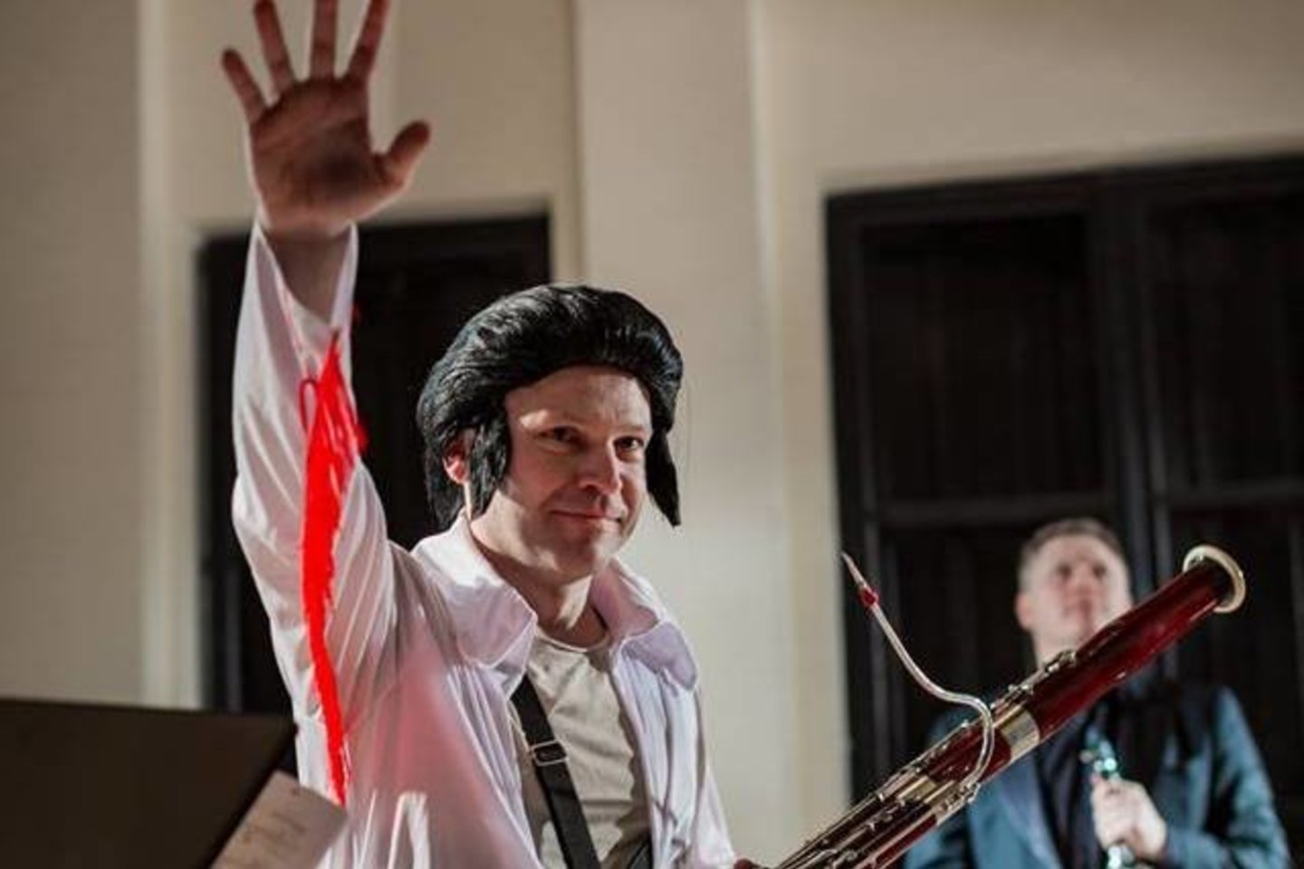 Lietuvos valstybinio simfoninio orkestro muzikantai repetuoja I.Stravinskio „Kareivio istoriją“ ir M.Daugherty kompoziciją „Dead Elvis“. Fagotininkas A.Puplauskis.