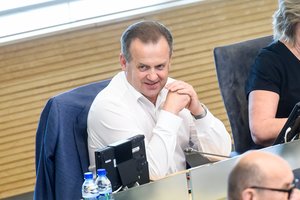 A. Skardžius išvengė atsiprašymo Seimo salėje už sušaudytą taikinį