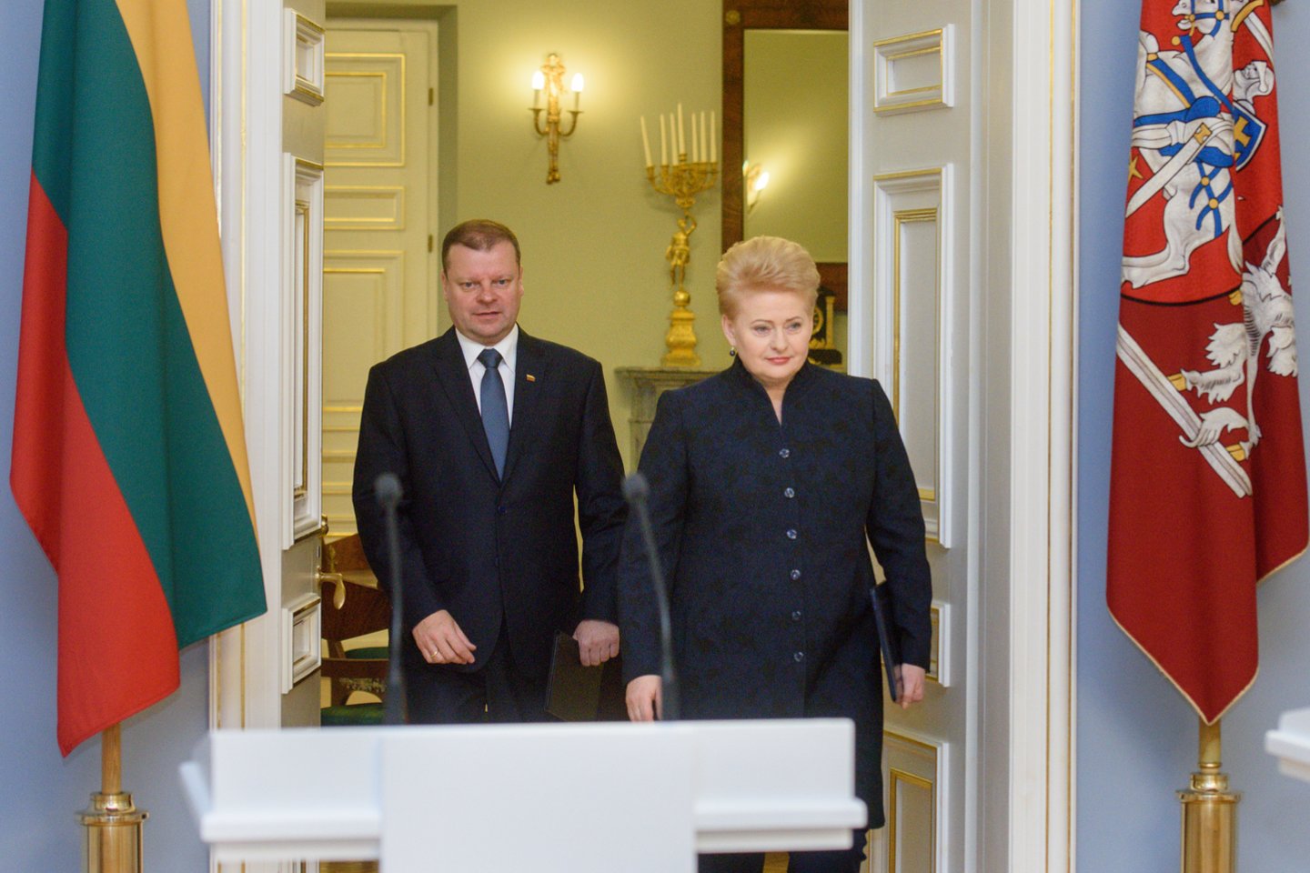 Likus pusmečiui šeimininkavimo D. Grybauskaitė į vietą stato S. Skvernelį.<br>D.Umbraso nuotr.