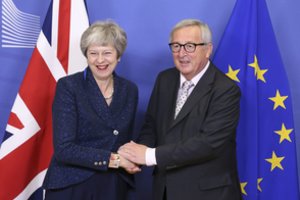 Britai ir Europos Sąjunga susitarė surengti daugiau derybų dėl „Brexit“