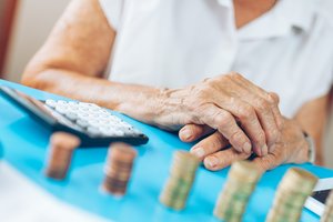 Palyginusi didėjančias pensijas pratrūko: „Tokia neteisybė veda į neviltį“