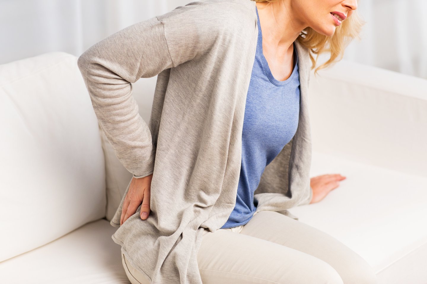 Nugaros skausmai – viena dažniausių kreipimosi į gydytojus priežasčių.<br> 123rf nuotr. 