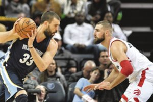 „Toronto Raptors“ padėkojo J. Valančiūnui lietuviškai ir pasitiko M. Gasolį
