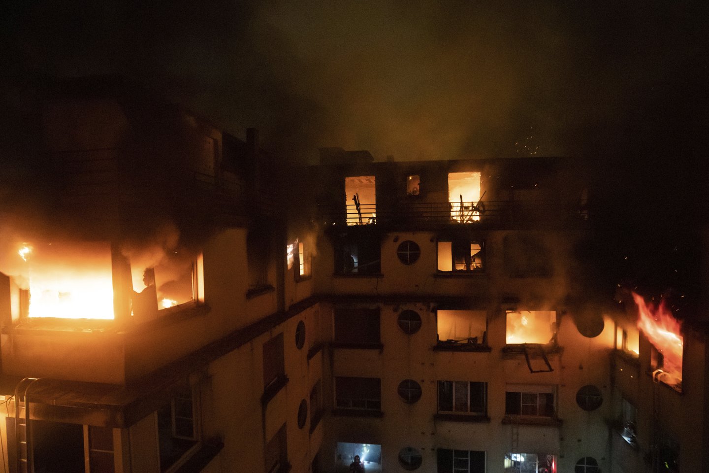 Pastate gyvenusi psichikos problemų turinti įtariamoji buvo sulaikyta tą pačią gaisro naktį.