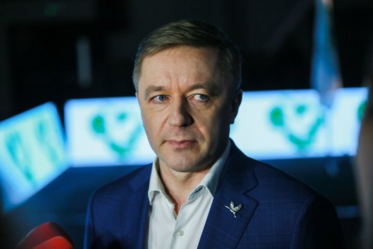 Prieš savivaldos rinkimus – įtarimai dėl nemokamų R. Karbauskio sumanyto teatro pasirodymų