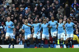 Istorinis pažeminimas: „Manchester City“ futbolininkai nušlavė sau nuo kelio „Chelsea“