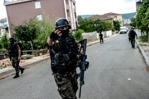 JAV remiamos pajėgos Sirijoje atakuoja paskutinę IS kontroliuojamą teritoriją