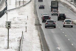 Lietuvos keliuose išjungiami momentiniai greičio matuokliai