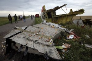 Maskva neketina prisiimti atsakomybės už Malaizijos lėktuvo MH17 numušimą 