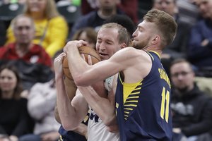 Dėjimais „Hornets“ baudęs Domantas Sabonis atvėrė kelią „Pacers“ į pergalę