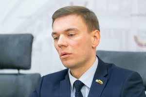 Iš frakcijos išmestas M. Puidokas įgėlė valstiečiams: tai yra vieno asmens valdoma grupė