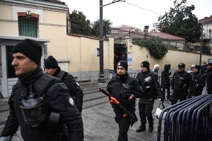 Turkijoje sulaikyti daugiau kaip 640&nbsp;asmenų, siejamų su nepavykusiu perversmu