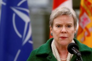 R. Gottemoeller: NATO neturi planų dislokuoti Europoje naujų tipų branduolinių raketų