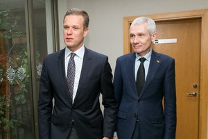 G. Landsbergis pranešė apie prie konservatorių prisijungusį valstietį, nuomonę išsakė R. Karbauskis