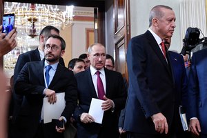 Rusija, Turkija ir Iranas rengia viršūnių susitikimą dėl Sirijos