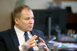 VRK išteisino žemės ūkio ministrą G. Surplį dėl Seimo rinkimų kampanijos