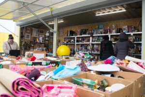 Turgus kraustosi iš bagažinių į konteinerius, yra įdomybių 