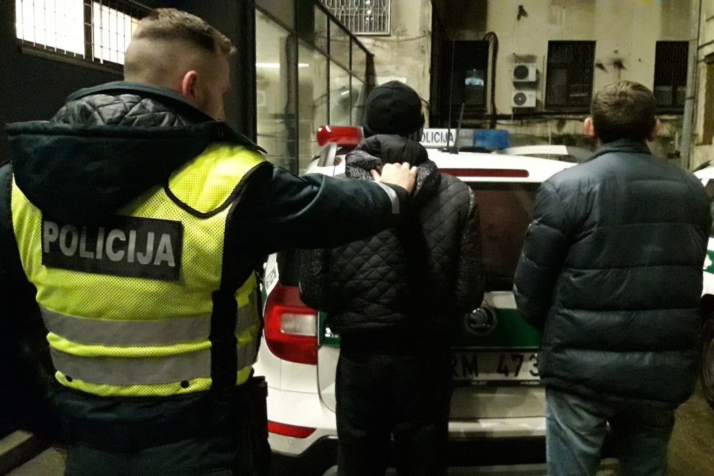 Kauno policijai įkliuvo 4 narkotikų platintojai.