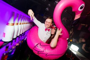 Kauno naktinis klubas nusidažė rožine spalva