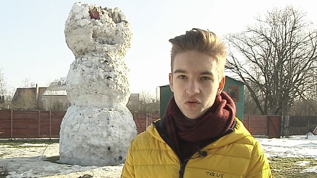 Vilniuje moksleiviai neleido laiko veltui – pastatė besmegenį gigantą