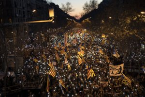 Barselonoje – šimtai tūkstančių žmonių vėl išėjo į gatves protestuoti