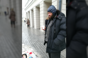 Susitikimas su garsiuoju Vilniaus benamiu Dredu moters širdyje pasėjo abejonių