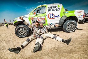 Vaidotas Žala už įspūdingą sumą parduoda Dakaro ralio visureigį