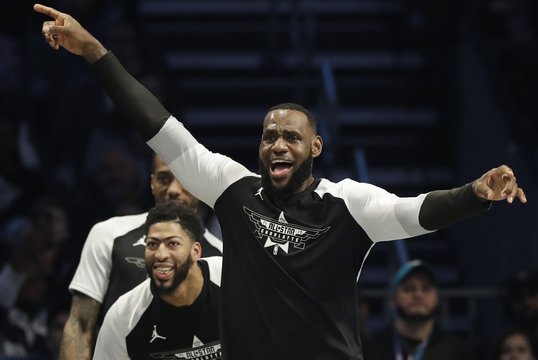NBA „Visų žvaigždžių“ savaitgalio atomazgoje – L. Jameso komandos triumfas