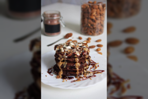 Šokoladiniai blynai su bananais