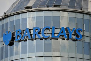 Susitarimas patvirtintas: „Barclays“ iškelia per 460 darbo vietų
