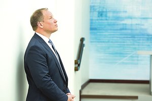 Seimo nariai pasišaipė iš kraustynių – įgėlė G. Surpliui dėl sekretorės