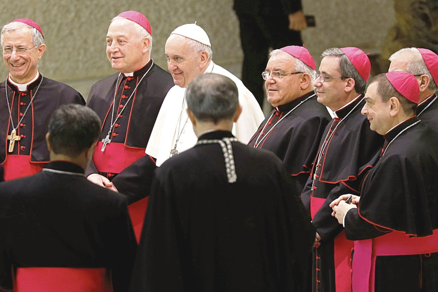 Popiežius Pranciškus (trečias iš kairės) Vatikane sukvietė vyskupų konferenciją.<br>„Reuters“/„Scanpix“ nuotr.